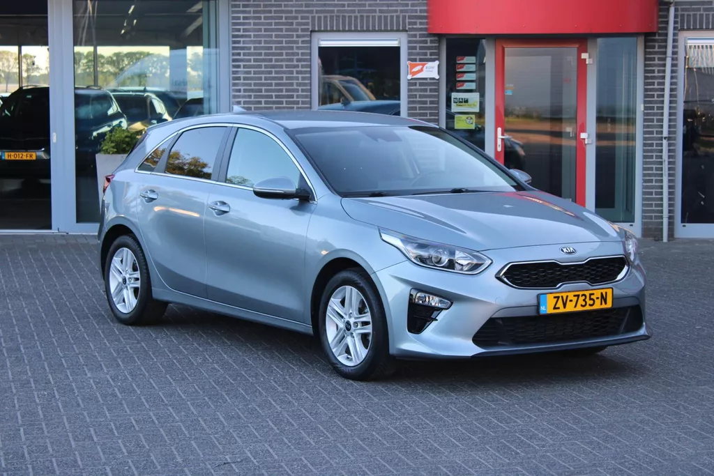 Kia Ceed 1.0 T-GDi DynamicLine Camera/Navi/AppleAndroid