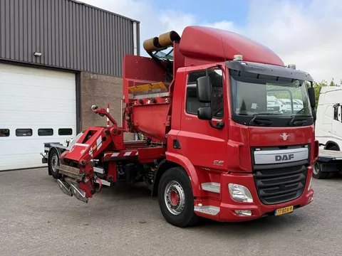 DAF CF 330 FAN / Only 160.713 km / VDL Translift Zijlader + container systeem / 6x2 / Euro6 / NL Truck