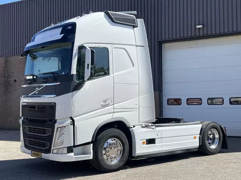 Volvo FH 460 / Globe XL / Full spoiler / Alcoa / 2 x Tank / Parkingairco / VEB+ / NL Truck