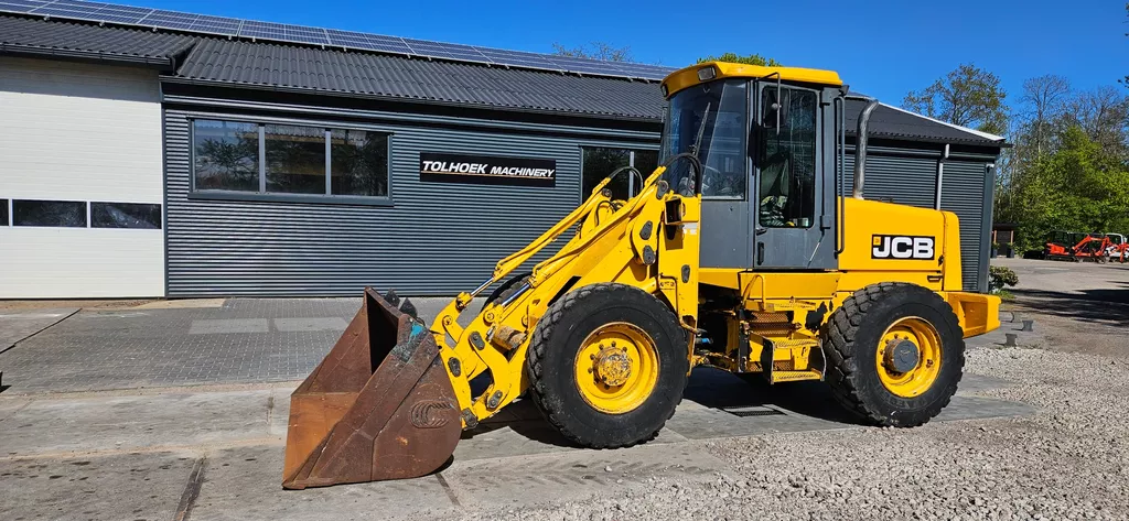 JCB 411 loader