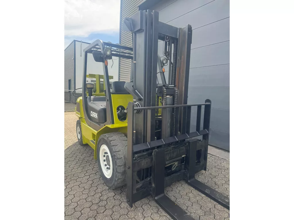 Clark CMP50L 5 ton LPG heftruck