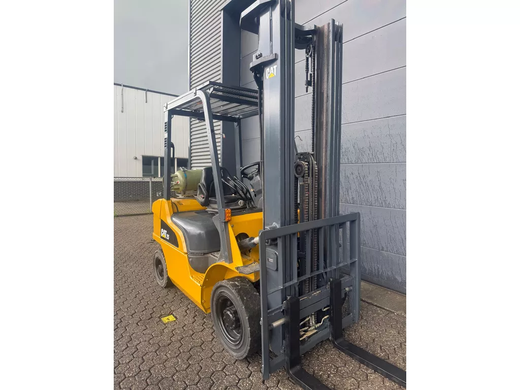 Caterpillar GP25NT 2,5 ton LPG heftruck