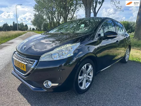 Peugeot 208 1.4 VTi Allure|pano|trekhaak|cruise control|95pk