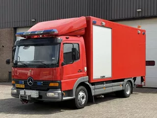 Mercedes-Benz Atego 1018 970.04 / Only 22.395 km !!! / Ex Brandweer / Lier / Lichtmast / Laadklep / Trekhaak + Vangmuil / NL Truck