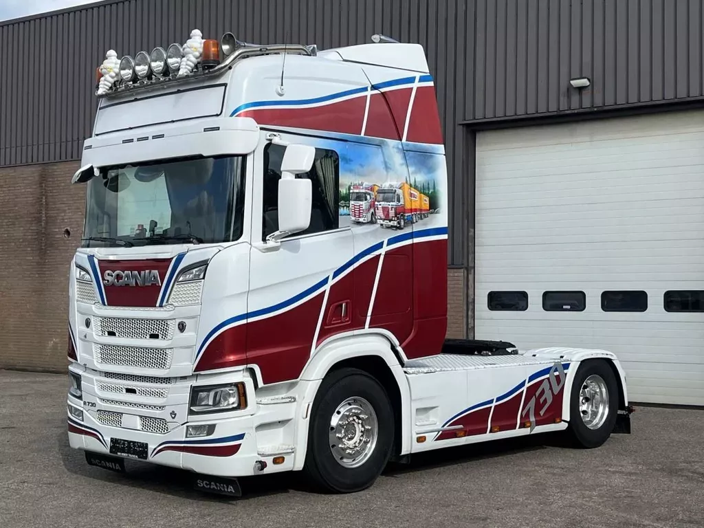 Scania R R730 V8 / Retarder / Full air / Special interior / Parking airco / New smarttacho Gen2V2 / Full option