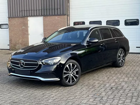 Mercedes-Benz E-Klasse 300 DE 4MATIC Hybride Diesel + electric Estate Pano Camera Navi Clima ACC