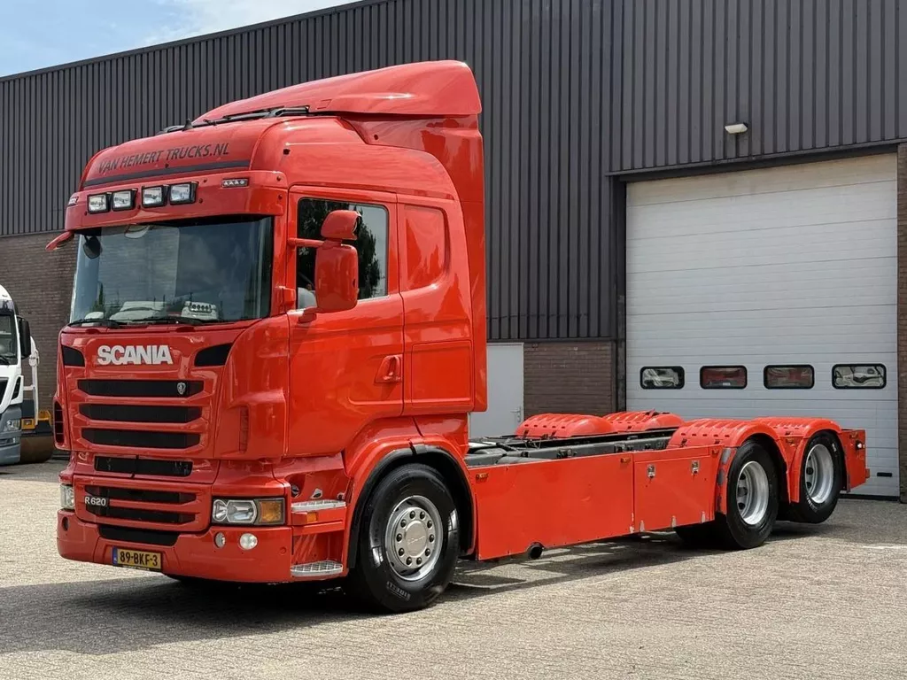 Scania R620-V8 / Retarder / Full air / Euro5 / 6x2 / 470 WB / King of the road / New smarttacho Gen2v2 / NL Truck