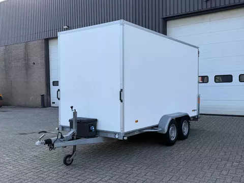 Hapert K.... Gesloten / 400 x 180 x 210 cm / Mover Rangeersysteem afstandbediening / Deuren