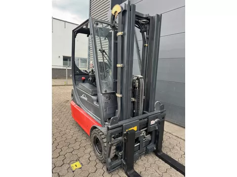 Linde E16C-02 1,6 ton elektrische heftruck