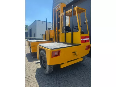Baumann AS 40/14/50 4 ton diesel zijlader