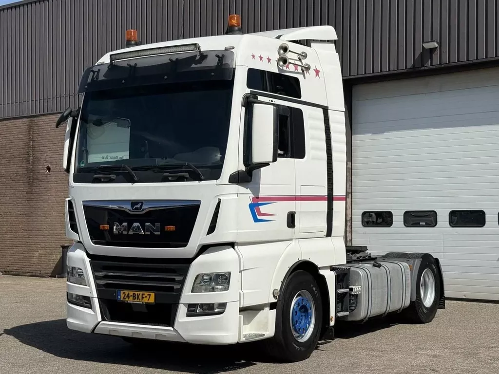 MAN TGX 18.460 / XXL / 2 x Tank / New Tacho Gen2V2 / Navi / Climate control / NL Truck