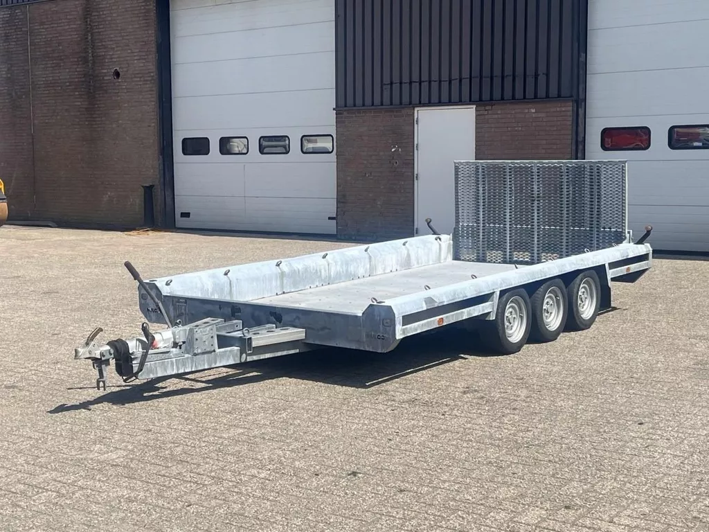Hulco Terrax TERRAX-3 / 3-asser / 400x180 cm / Oprijklep / Alu vloer / 3500 kg / Marge