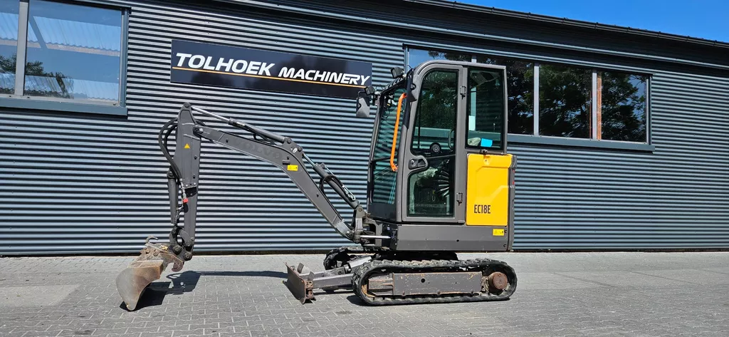 Volvo EC18