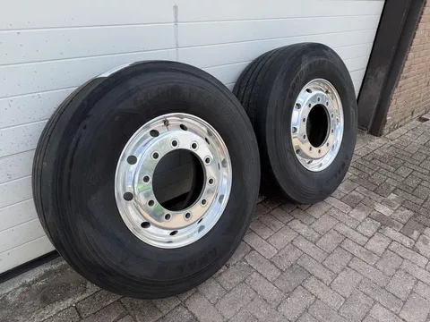 Alcoa Dura bright velgen Dura bright velgen 2 x Stuuras 4 x Trekas incl. banden