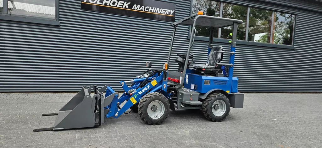 Wolf E604 electric loader