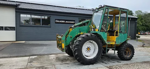 JCB 520M