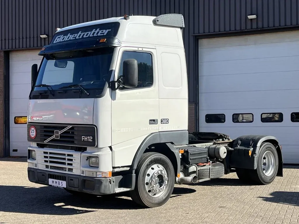 Volvo FH 12 - 380 / MMBS voertuig / Langzaamverkker / Handgeschakeld / Airco