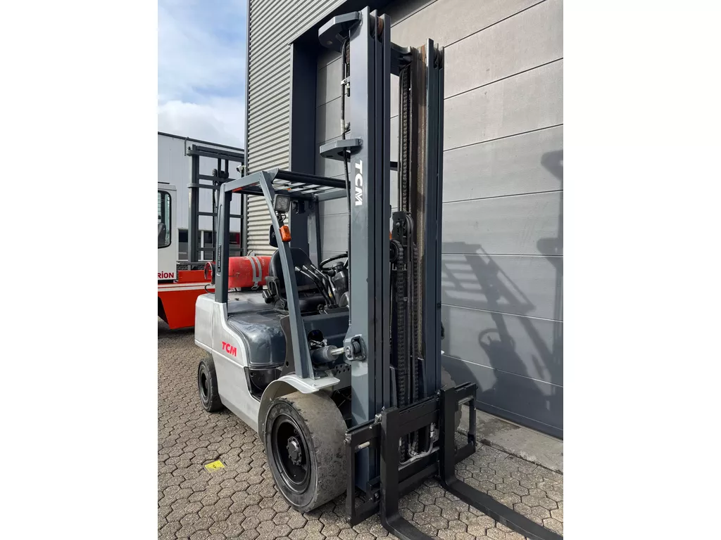 TCM UG1F2A35DU 3,5 ton LPG heftruck