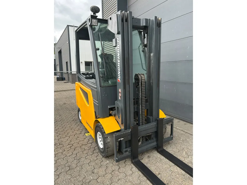 Jungheinrich EFG 425 2,5 ton elektrische heftruck