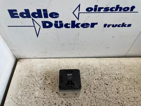 Diverse 12 0601 FLAG REGELAAR 28V-4 PIN (NIEUW)