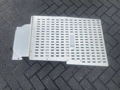 DAF 2232138 OPSTAPPLAAT RECHTS (ALS NIEUW)