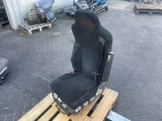 MAN CHAUFFEURSSTOEL ISRI