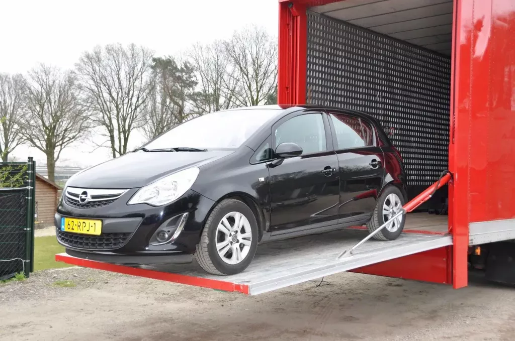 Fruehauf 3 ass oplegger voor vervoer auto.s, motoren ed.