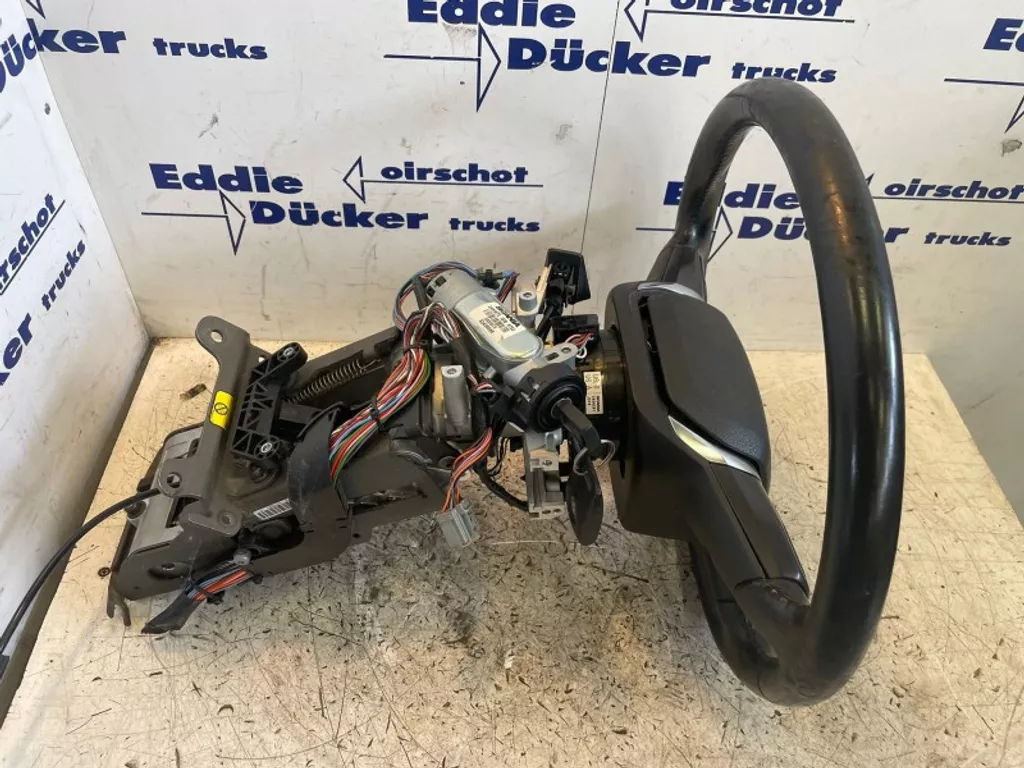 Scania 3040272 / 1945573 STUURKOLOM NGS