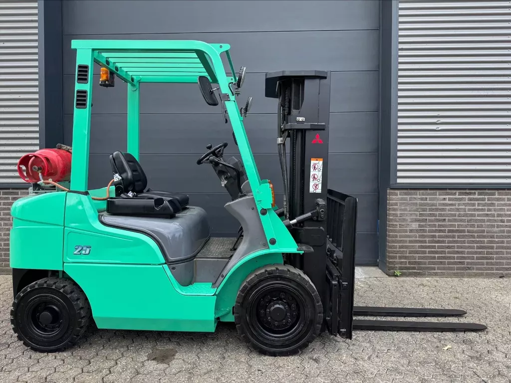 Mitsubishi FG25NT 2,5 ton LPG heftruck