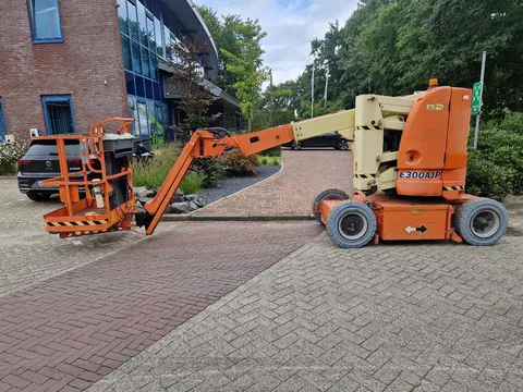 JLG E300AJP