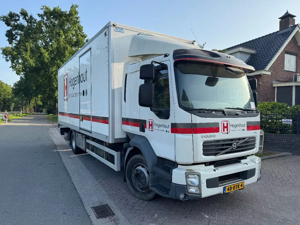 Volvo FL 280 Handgeschakeld, Met watertank en pomp, 7890kg laadvermogen