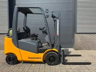 Jungheinrich Tfg320 2 ton LPG heftruck