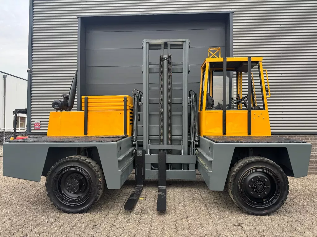 Baumann AS40/12/45 4 ton Diesel Zijlader