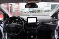 Ford Fiesta 1.1 Trend  Styling en Navigation Pack | Driver Assistance Pack 1| Apple CarPlay | Cruise | 16" | PDC | DAB Foto