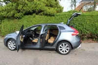 Volvo V40 222pk 2.0 T2 Nordic Foto