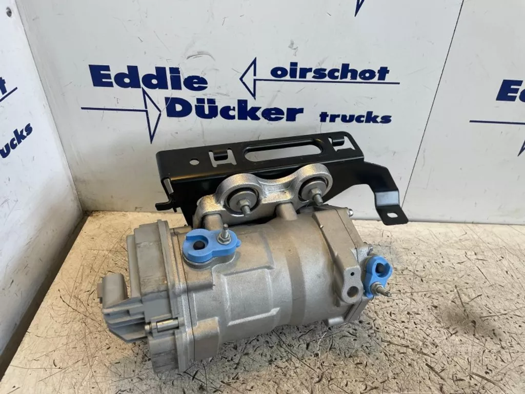 DAF 2294985 / 2337982 AIRCOCOMPRESSOR (ALS NIEUW MET SCHADE)