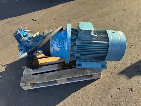 Diverse ABB 55 KW ELECTRIC ENGINE + OIL PUMP