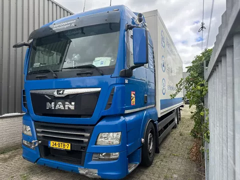 MAN TGX TGX 26 460 + 6X2 + LIFT + DAMAGED ENGINE