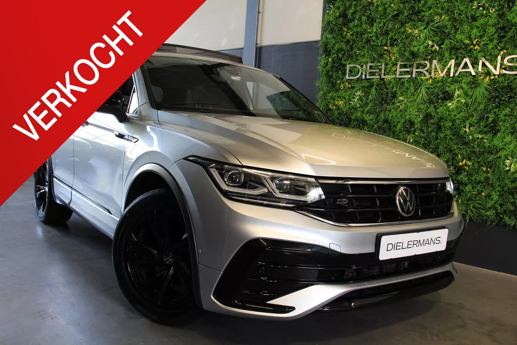 Volkswagen Tiguan 1.5 TSI 3x R-Line Business+ Black Style pakket | Panorama dak | Reflex Zilver | Full option | Trekhaak afneembaar