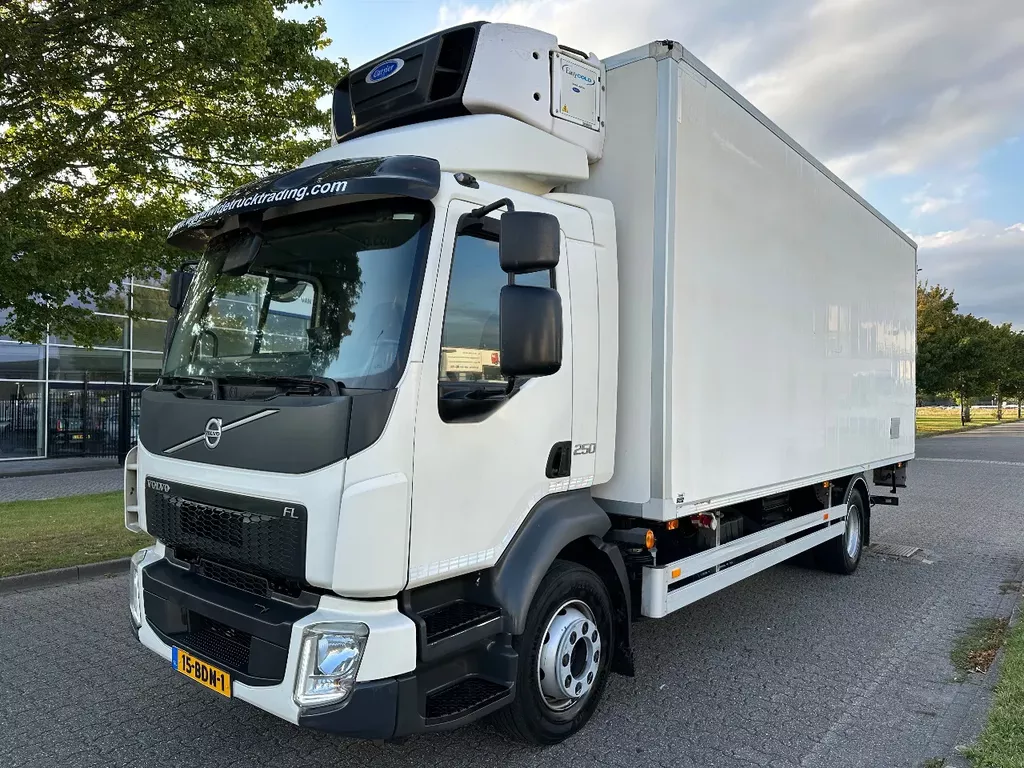 Volvo FL 250 CARRIER SUPRA 750 MT + LIFT + EURO 6 + APK/TUV + 234.099 KM + AIRCO