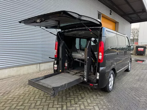 Renault Trafic 2.5 dCi T29 L1H1 150PK Automaat Rolstoelvervoer