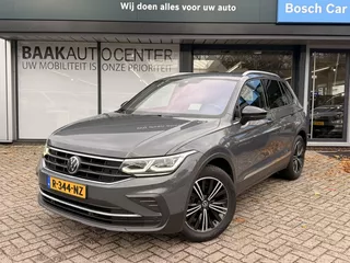 Volkswagen Tiguan 1.5 TSI Life Business | HUD | Trekhaak | Navi
