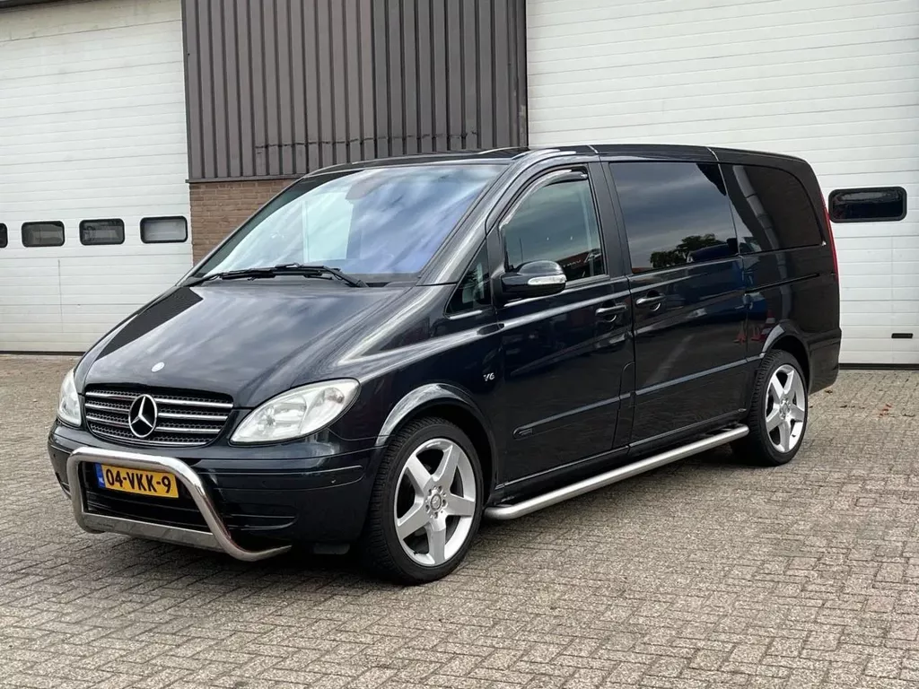 Mercedes-Benz V-Klasse Viano 3.0 CDI V6 DC Ambiente Lang / Luchtvering / Automaat / 5 zitplaatsen / Airco / Navi / Leather / NAP / Apple carplay / Carbonzwart / APK 5-26