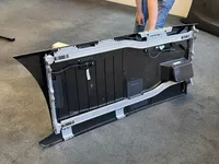 Scania NGS Nextgen Zijskirts set NGS Nextgen Zijskirts set NIEUW - NEW t.b.v. 405 WB voorloper 6x2 Incl. steunen en verlichting Foto