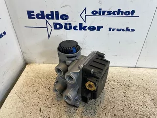 DAF 1747137 TRAILER CONTROL VALVE WABCO 4802040310 (NEW)