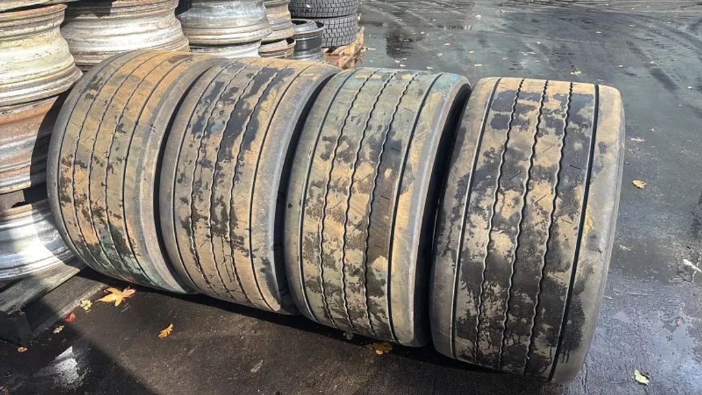 Continental 445/45R19.5 (8 GAATS VELG)