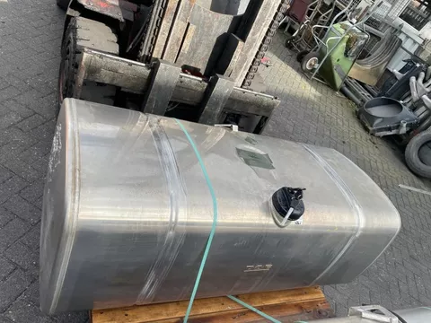 DAF 2198104 FUEL TANK 525 LTR 1526X675X580 MM (IN GOEDE STAAT)