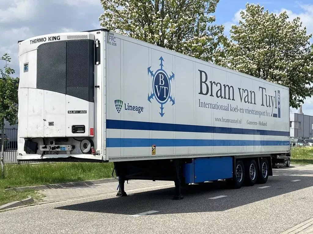 Schmitz Cargobull SCB*S3B Thermoking SLXe 400 / D+E / 2 x Liftaxle / SAF Discbrakes / Palletkist / NL Trailer Schmitz Cargobull SCB*S3B Thermoking SLXe 400 / D+E / 2 x Liftaxle / SAF Discbrakes / Palletkist / NL Trailer