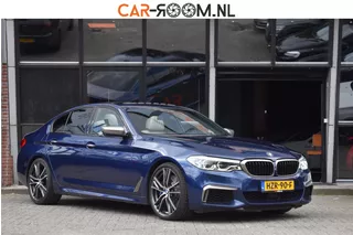 BMW 5-serie M550i xDrive High Executive HUD Pano Lane ACC B&amp;W Sfeer