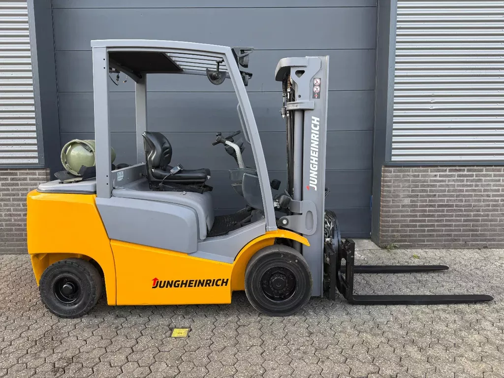 Jungheinrich TFG 425 2,5 ton LPG heftruck